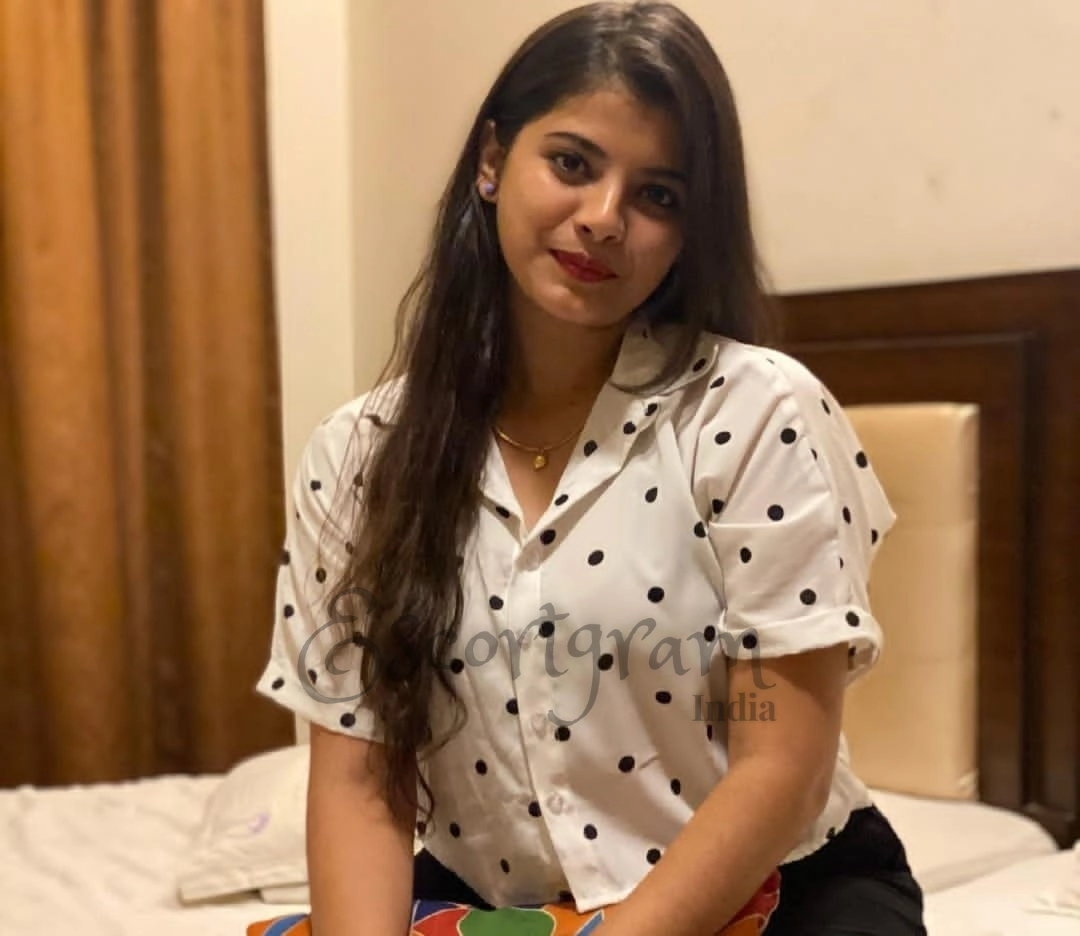 Call Girl Hyderabad - Riya Sharma